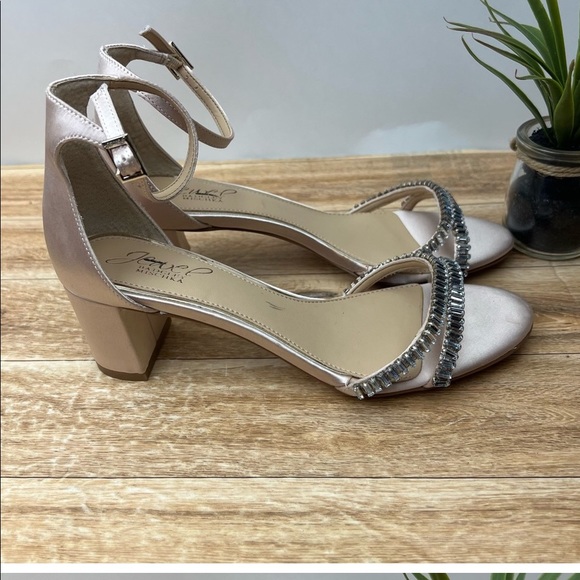 BADGLEY MISCHKA JOANNE EMBELLISHED BLOCK HEEL - Picture 3 of 8